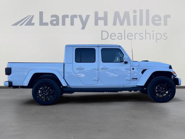 used 2022 Jeep Gladiator car, priced at $39,294