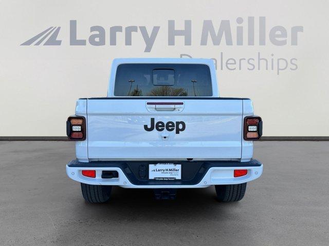 used 2022 Jeep Gladiator car, priced at $39,294