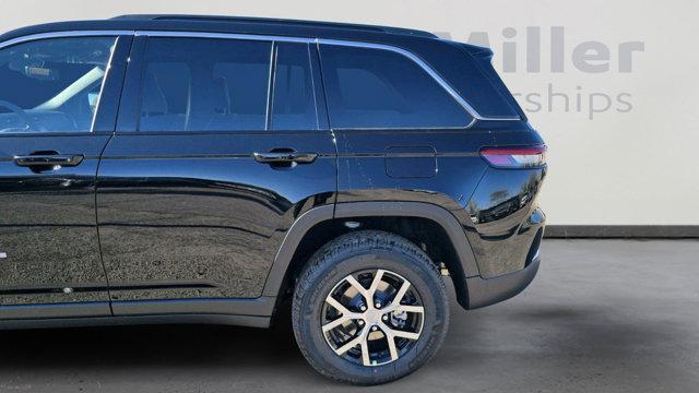 new 2025 Jeep Grand Cherokee car, priced at $48,355