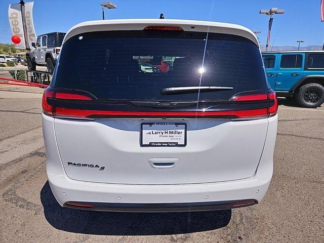 new 2024 Chrysler Pacifica car, priced at $44,150