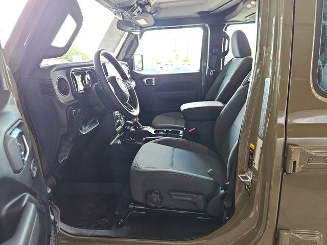 new 2025 Jeep Gladiator car, priced at $38,155