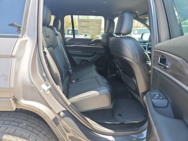 new 2025 Jeep Grand Cherokee car, priced at $41,448
