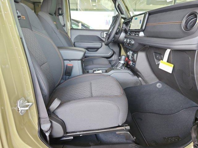new 2025 Jeep Gladiator car, priced at $50,815