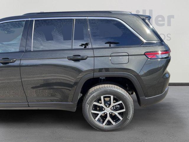 new 2025 Jeep Grand Cherokee car, priced at $45,063