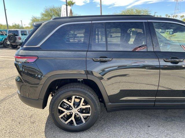 new 2025 Jeep Grand Cherokee car, priced at $45,063