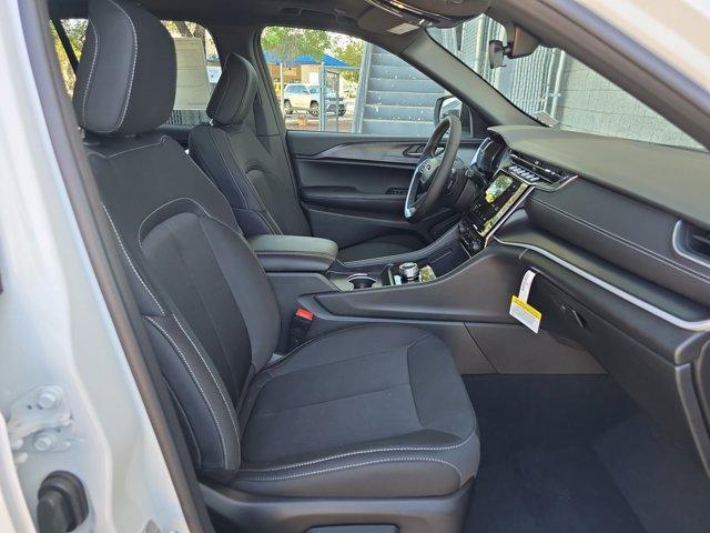new 2025 Jeep Grand Cherokee car, priced at $38,972