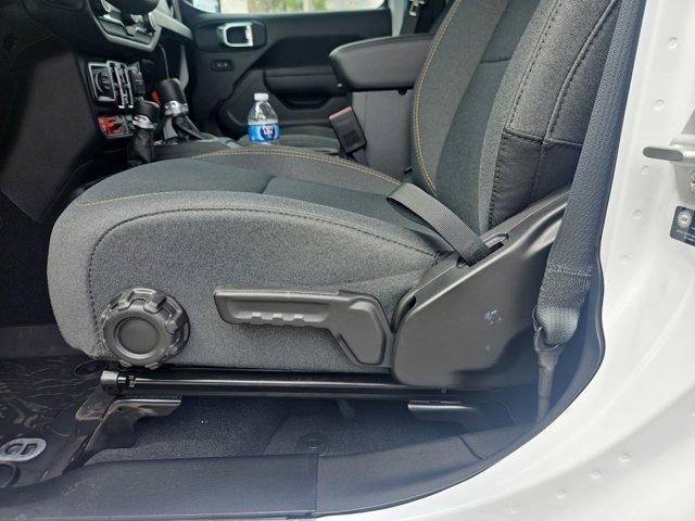 new 2025 Jeep Gladiator car, priced at $46,568