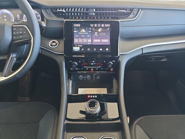 new 2025 Jeep Grand Cherokee L car, priced at $44,617