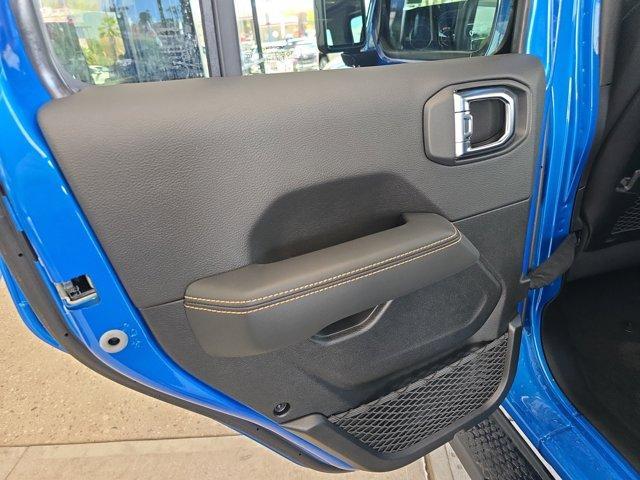 new 2025 Jeep Wrangler car, priced at $53,556