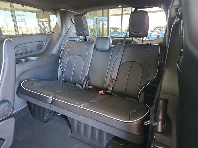 new 2024 Chrysler Pacifica car, priced at $50,186