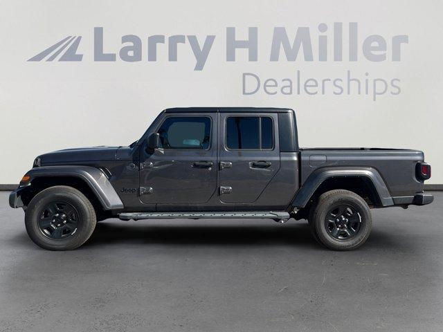 used 2022 Jeep Gladiator car, priced at $28,156
