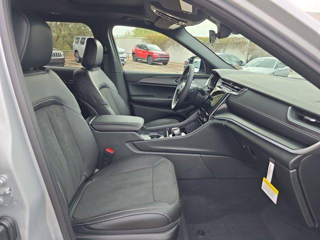 new 2025 Jeep Grand Cherokee L car, priced at $42,259