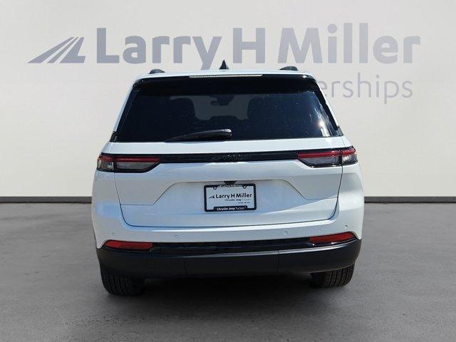 new 2025 Jeep Grand Cherokee car, priced at $37,753