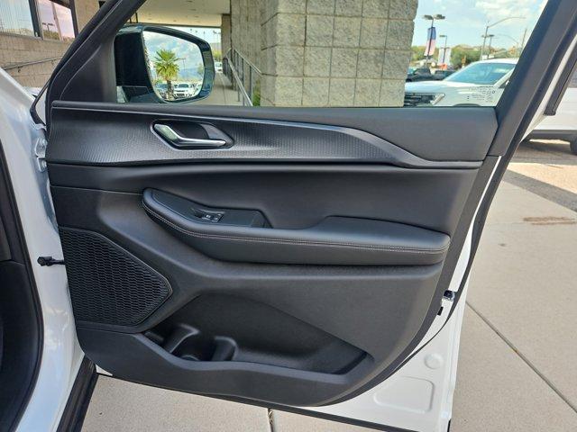 new 2025 Jeep Grand Cherokee car, priced at $37,753