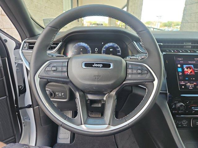 new 2025 Jeep Grand Cherokee car, priced at $37,753