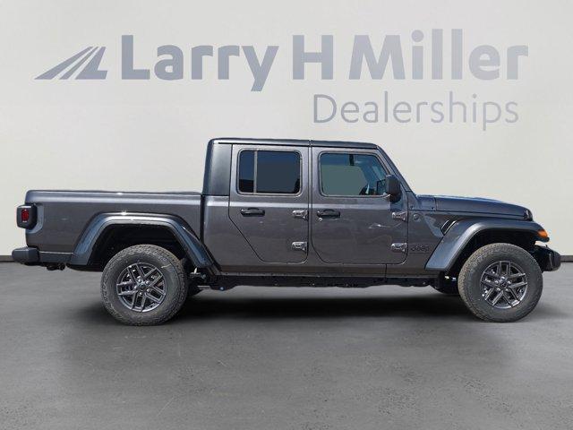 new 2025 Jeep Gladiator car, priced at $47,159