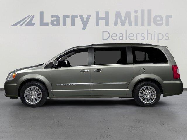 used 2013 Chrysler Town & Country car, priced at $7,398