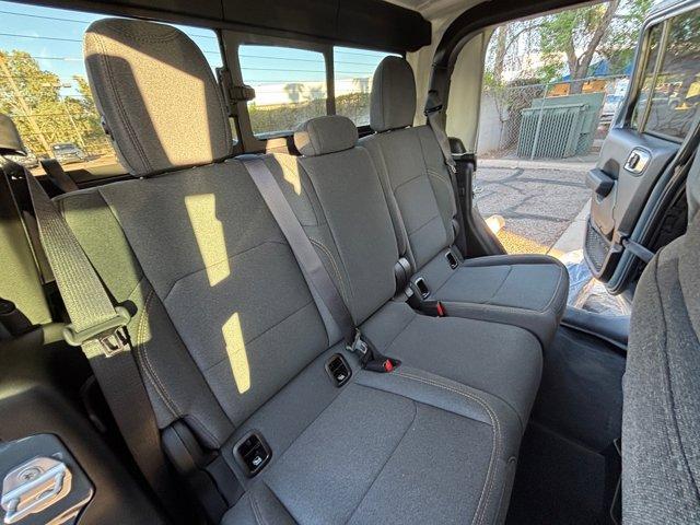 new 2025 Jeep Gladiator car, priced at $43,732