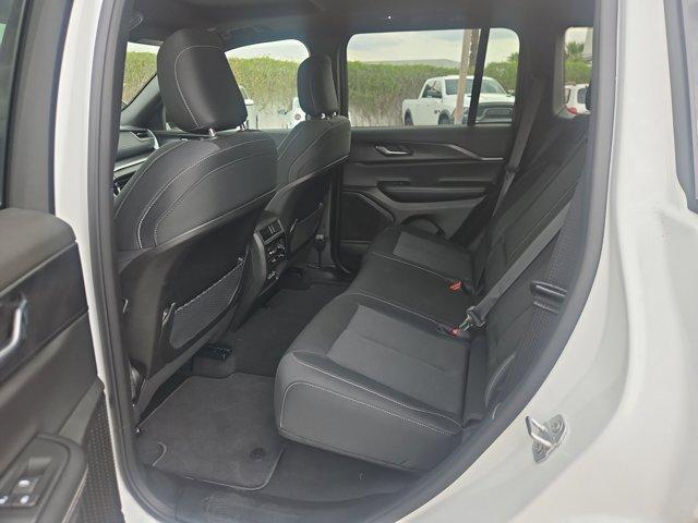 new 2025 Jeep Grand Cherokee car, priced at $38,211