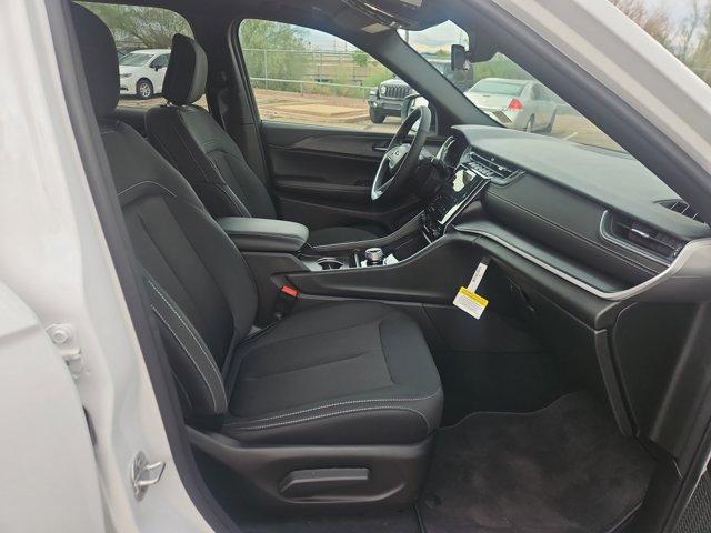 new 2025 Jeep Grand Cherokee car, priced at $38,211