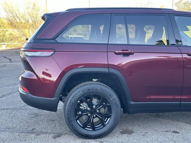 new 2025 Jeep Grand Cherokee car, priced at $44,800