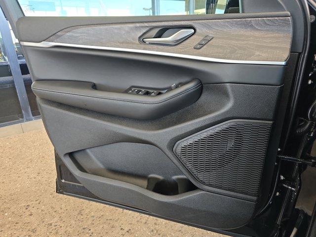 new 2025 Jeep Grand Cherokee L car, priced at $42,537
