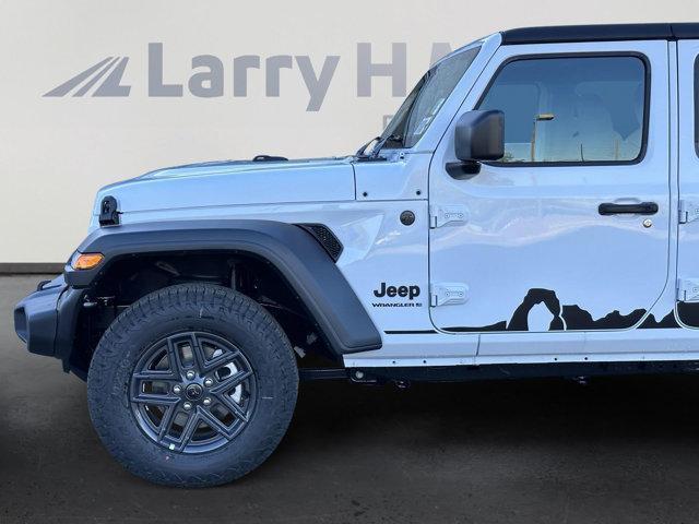 new 2025 Jeep Wrangler car, priced at $43,668