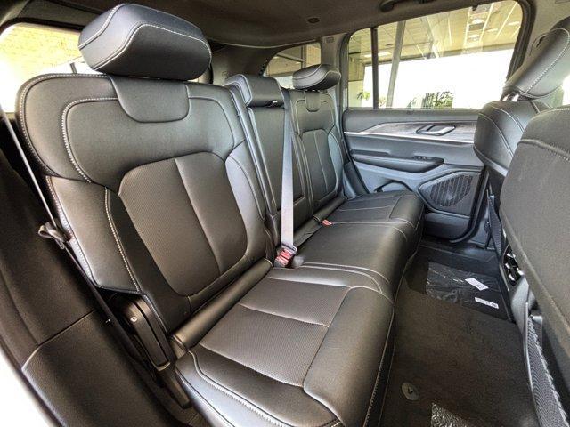 new 2025 Jeep Grand Cherokee car, priced at $49,221