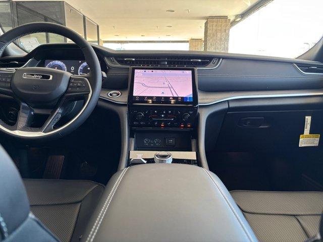new 2025 Jeep Grand Cherokee car, priced at $49,221