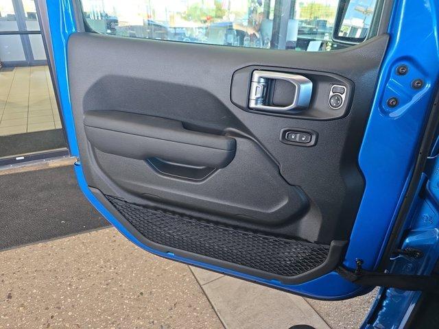 new 2025 Jeep Wrangler car, priced at $57,532