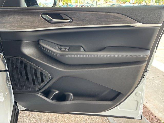 new 2025 Jeep Grand Cherokee L car, priced at $46,047