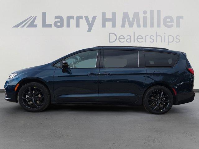 new 2025 Chrysler Pacifica car, priced at $46,080