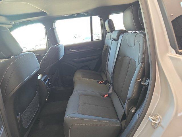 new 2025 Jeep Grand Cherokee car, priced at $39,567
