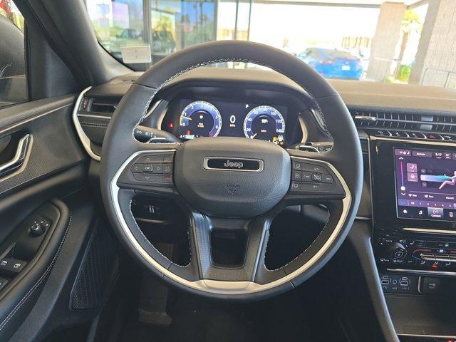 new 2025 Jeep Grand Cherokee car, priced at $39,567