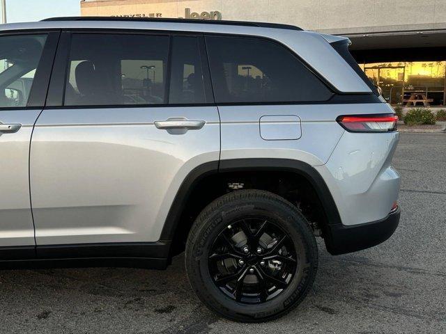 new 2024 Jeep Grand Cherokee car, priced at $39,147