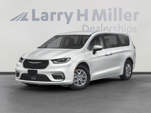 used 2023 Chrysler Pacifica car, priced at $29,322