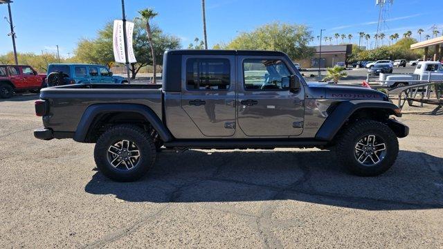 new 2025 Jeep Gladiator car, priced at $53,424