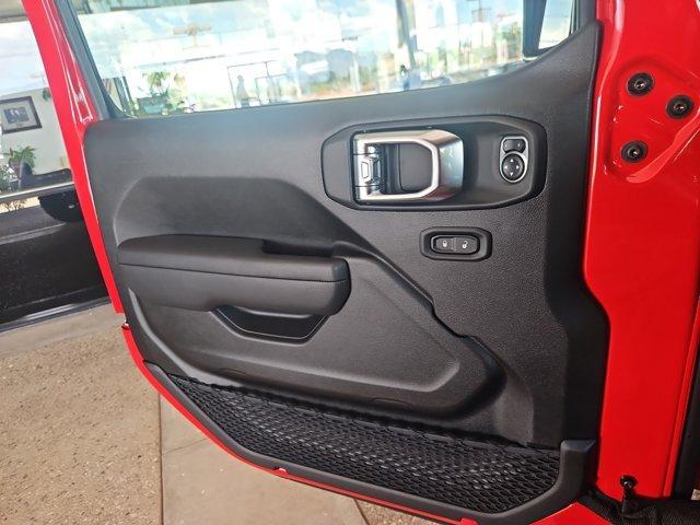 new 2025 Jeep Wrangler car, priced at $46,188