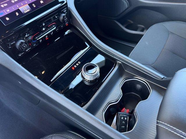 new 2025 Jeep Grand Cherokee car, priced at $38,997