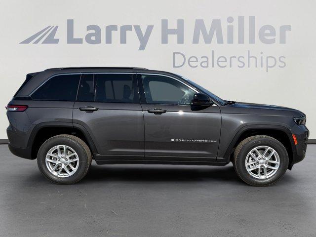 new 2025 Jeep Grand Cherokee car, priced at $38,997