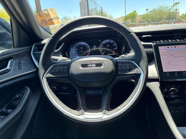 new 2025 Jeep Grand Cherokee car, priced at $44,176
