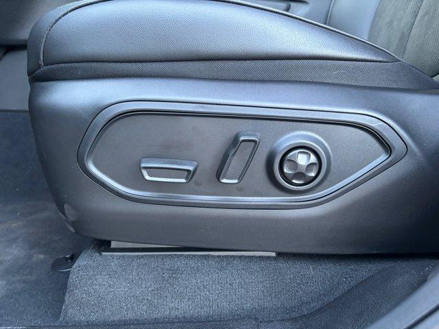 new 2025 Jeep Grand Cherokee car, priced at $40,205