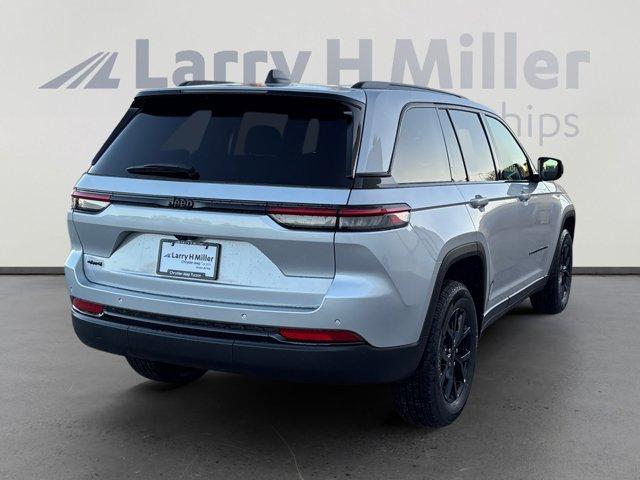 new 2025 Jeep Grand Cherokee car, priced at $40,205
