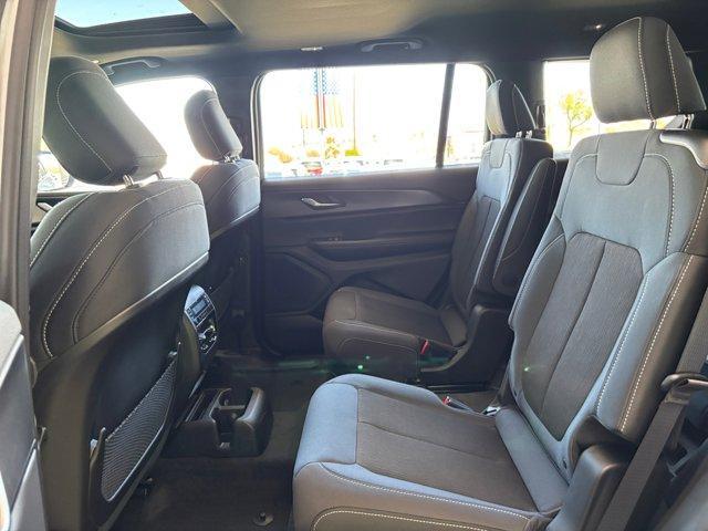 new 2025 Jeep Grand Cherokee L car, priced at $39,285