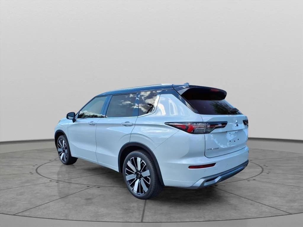new 2025 Mitsubishi Outlander car, priced at $43,125