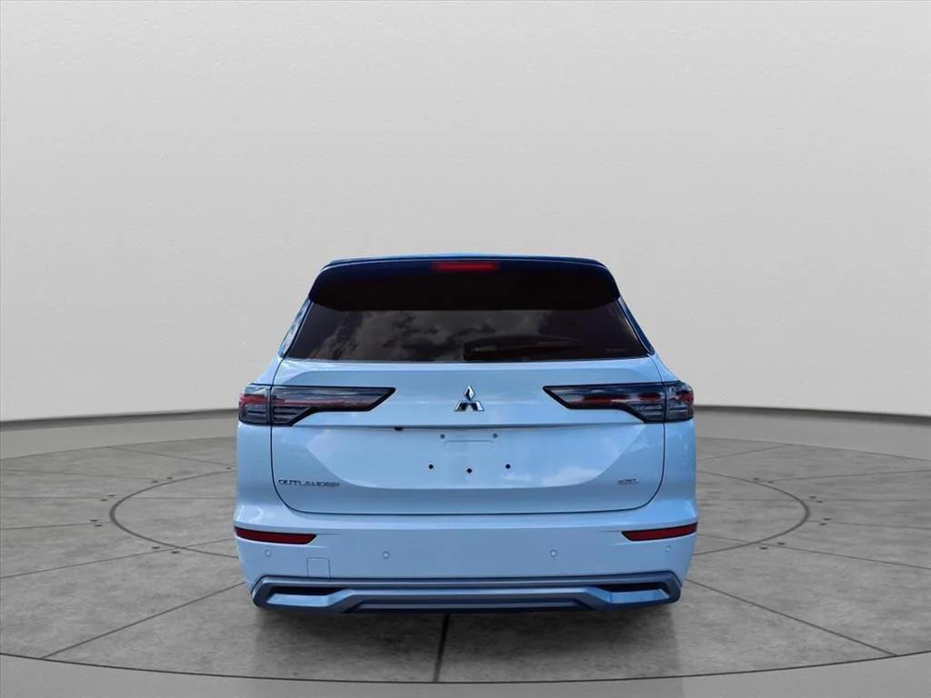 new 2025 Mitsubishi Outlander car, priced at $43,125