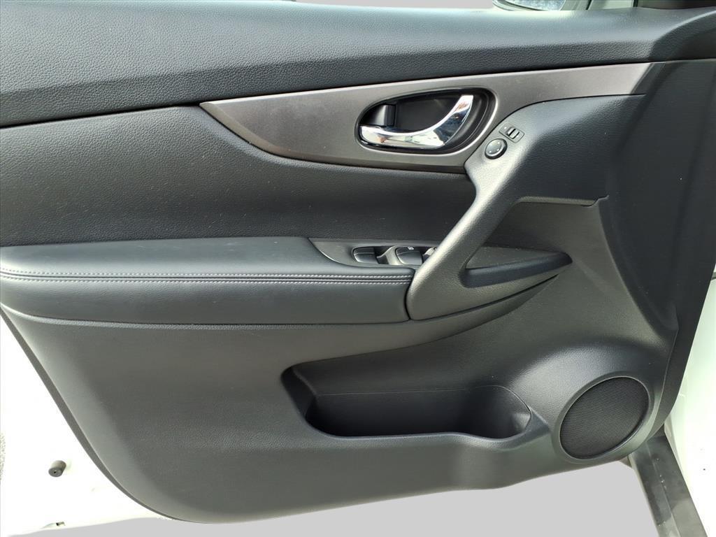 used 2016 Nissan Rogue car, priced at $8,997