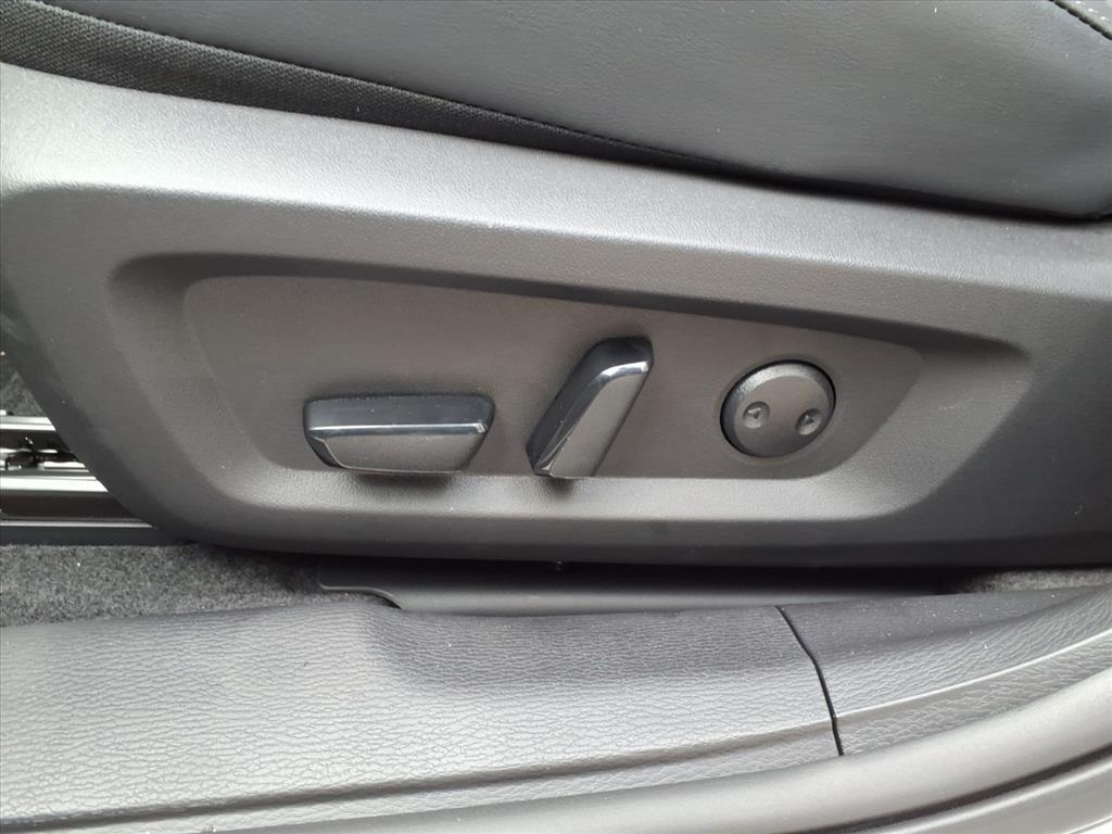 new 2025 Mitsubishi Outlander car, priced at $39,450