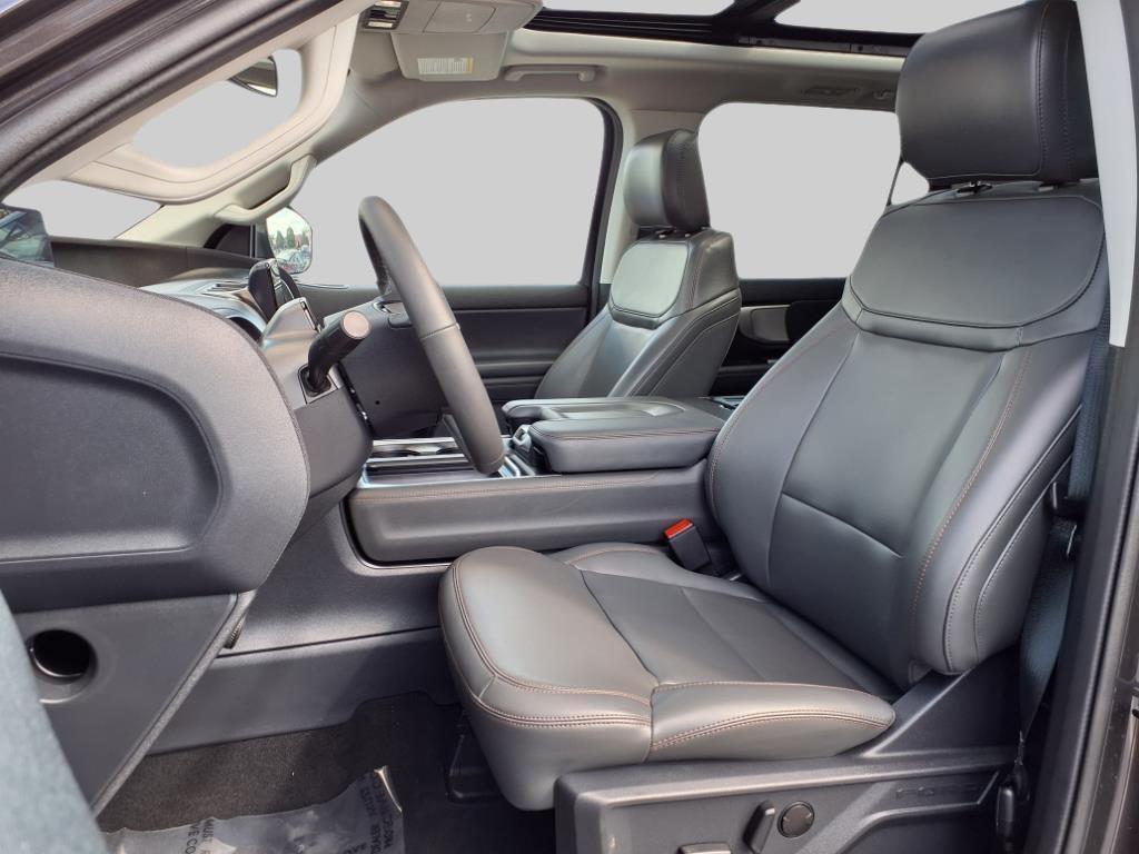 used 2025 Ford Expedition Max car, priced at $66,495