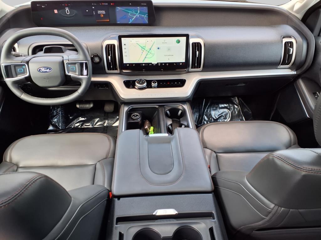 used 2025 Ford Expedition Max car, priced at $66,495
